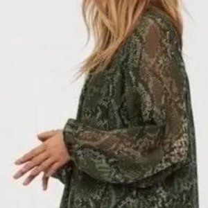 H & M  Airy Green Snakeskin Chiffon Size Misses XS